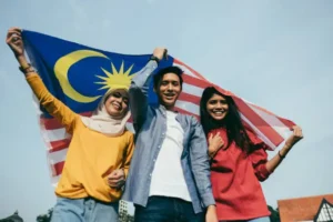 Picture of Malaysians to highlight the cultures.