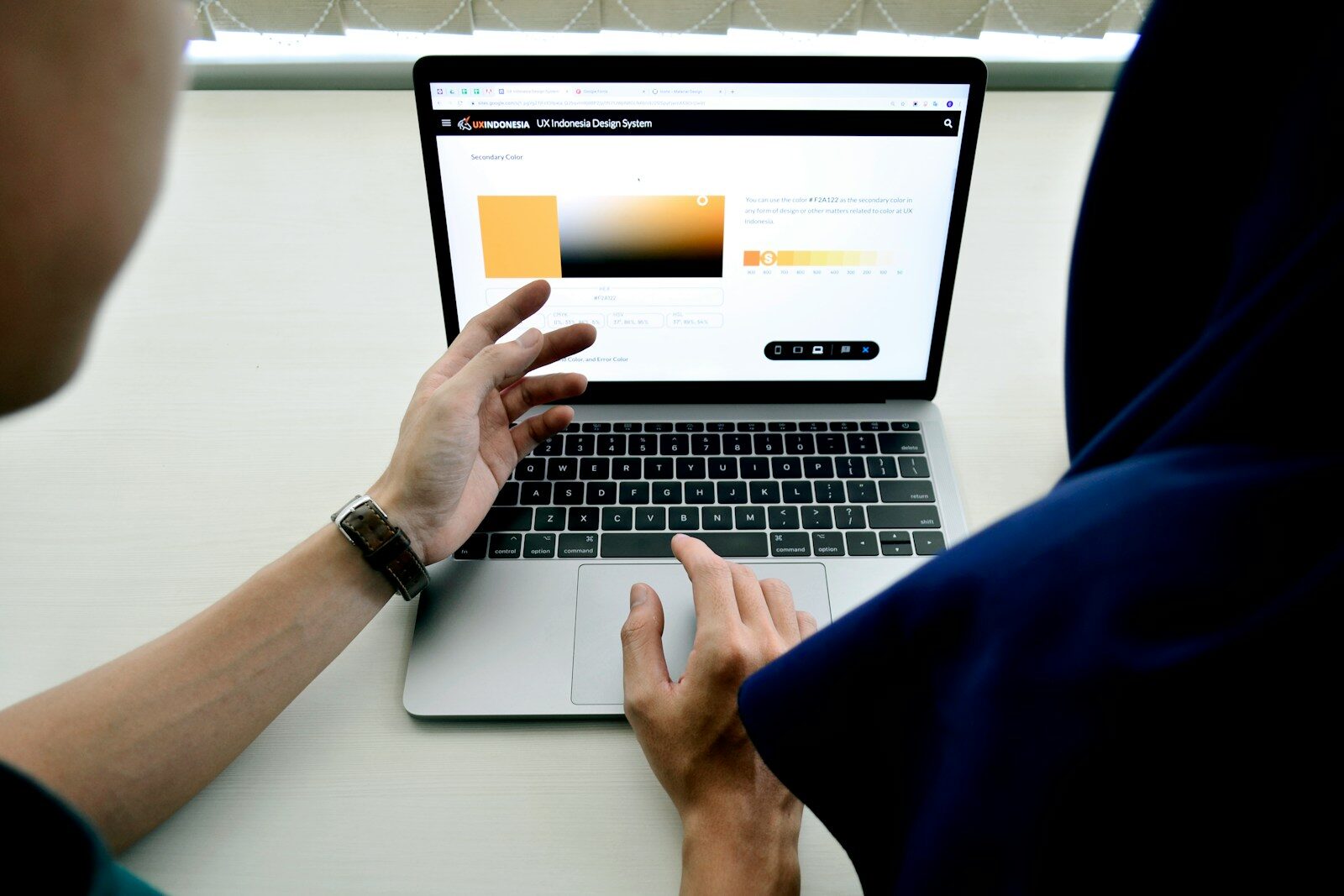 UX & DIGITAL STRATEGY